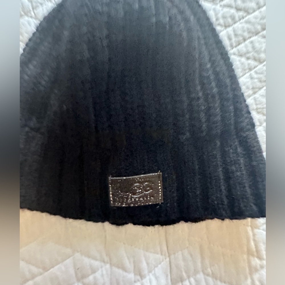 —Hat Ugg